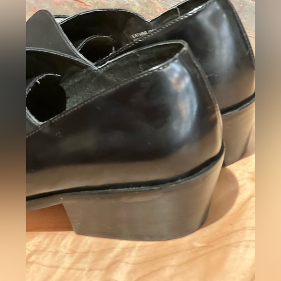 Pure Navy Brand, high end shoe,9.5, patent and buttery black leather, adj buckle - Picture 8 of 14